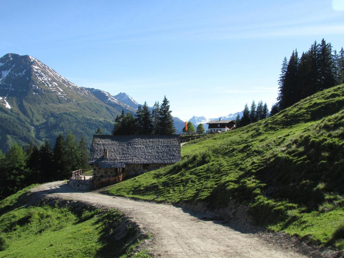 Hotel Pettneuerhof Pettneu am Arlberg Exterior foto