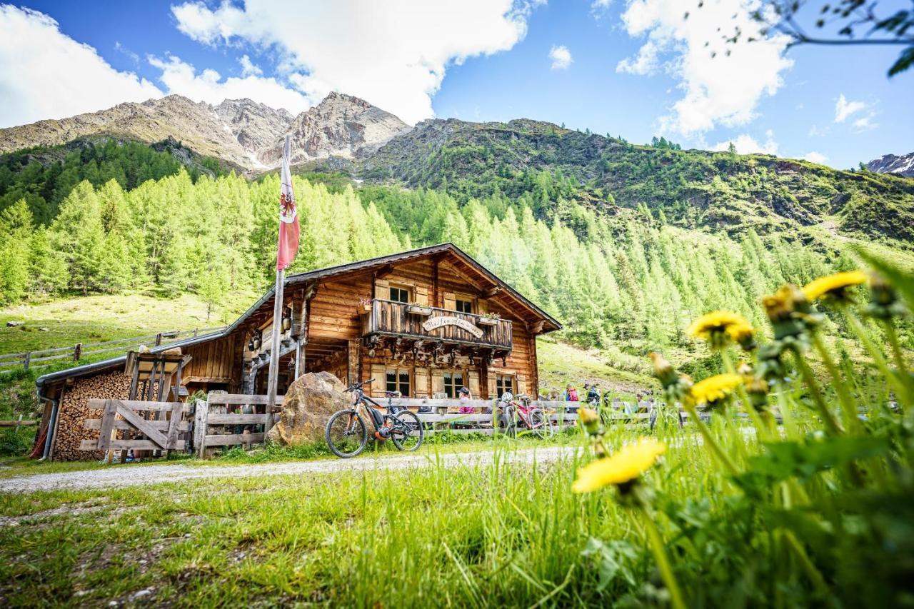 Hotel Pettneuerhof Pettneu am Arlberg Exterior foto