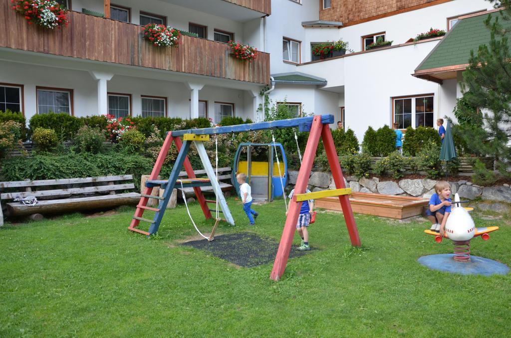 Hotel Pettneuerhof Pettneu am Arlberg Exterior foto