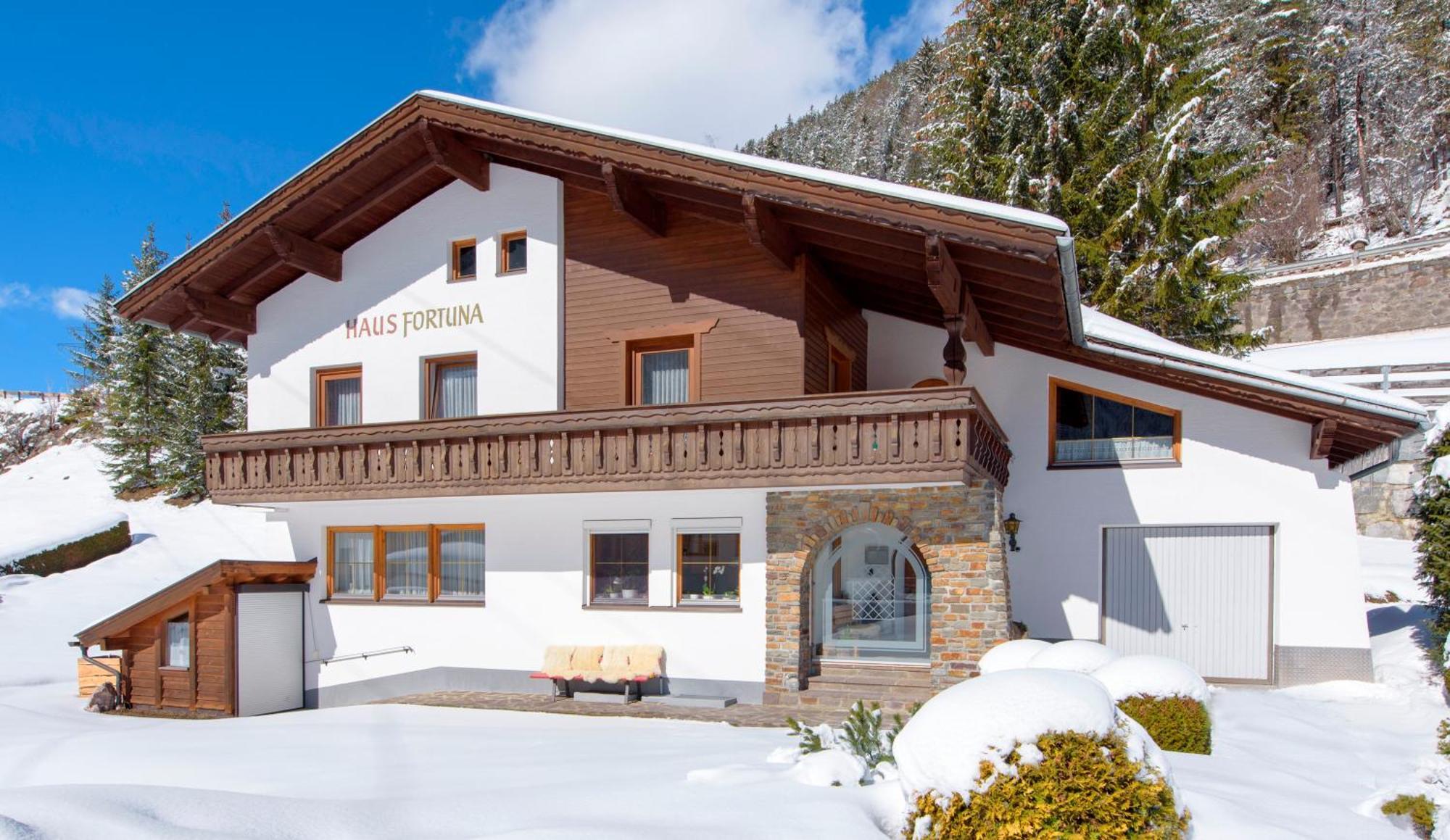 Hotel Pettneuerhof Pettneu am Arlberg Exterior foto